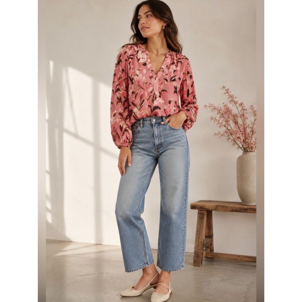 Anthropologie Lori Burnout Velvet Floral Top Pink V-Neck Size Medium